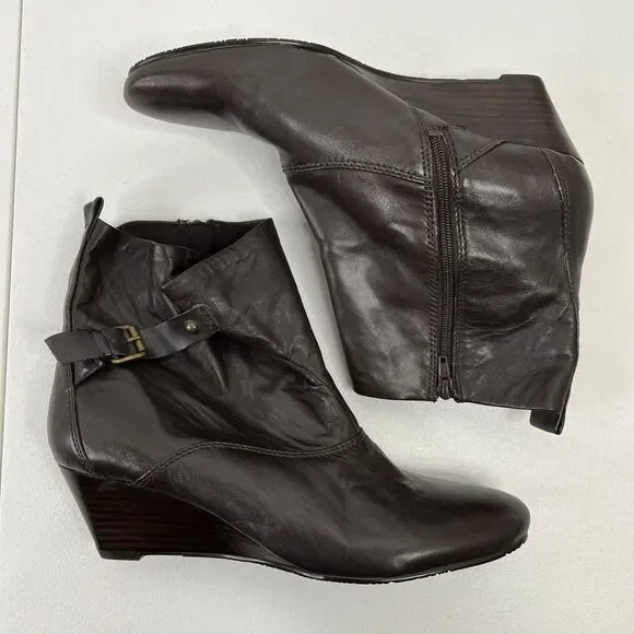 Nine West Size 11 Tulia Leather Wedge Bootie Ankle Boots Shoes Buckle Detail - Picture 2 of 10